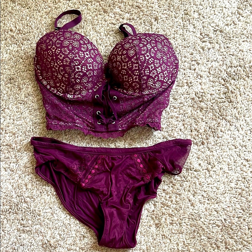 Victoria’s Secret lace up lightly padded corset bra